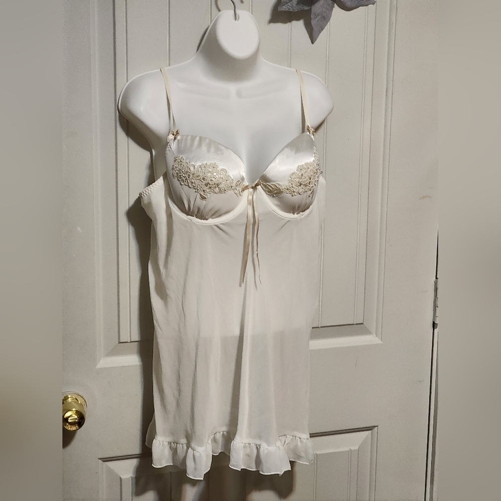 Linea Donatella Cream Lace Chemise